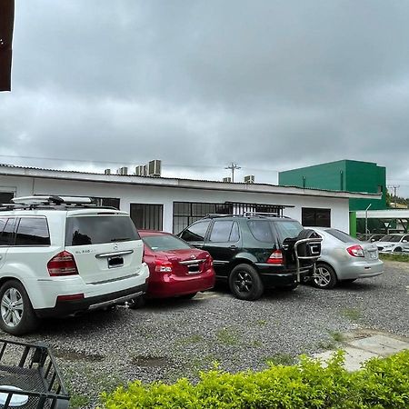 Hotel El Coco Alajuela Kültér fotó