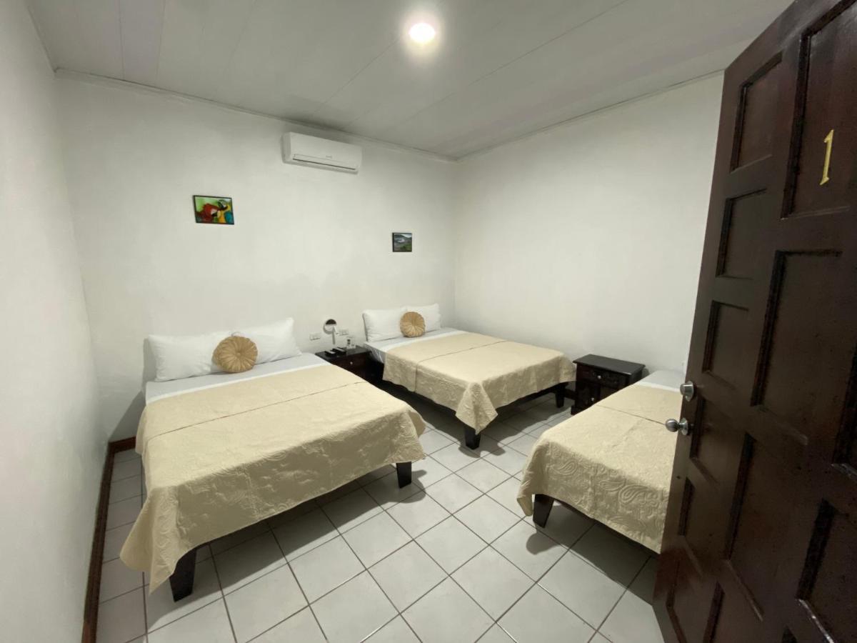 Hotel El Coco Alajuela Kültér fotó